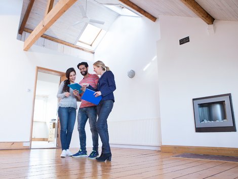 Wohnungsbesichtigung, Foto: iStock / Solstock